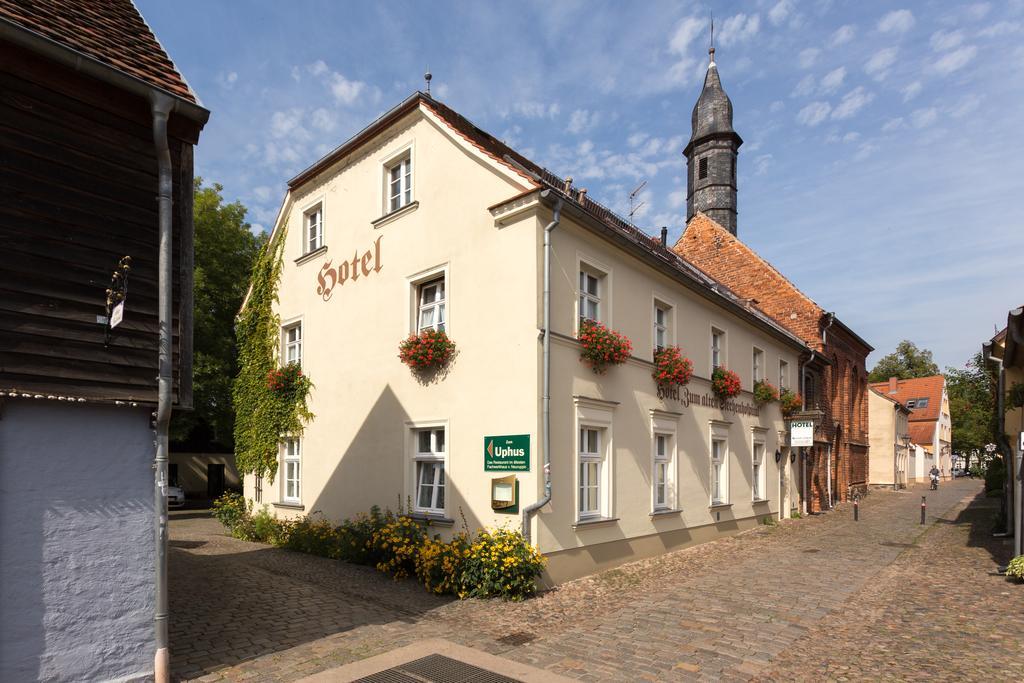 Up Hus Hotel Neuruppin Extérieur photo