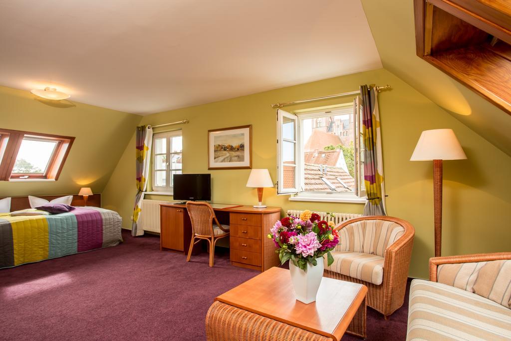 Up Hus Hotel Neuruppin Chambre photo