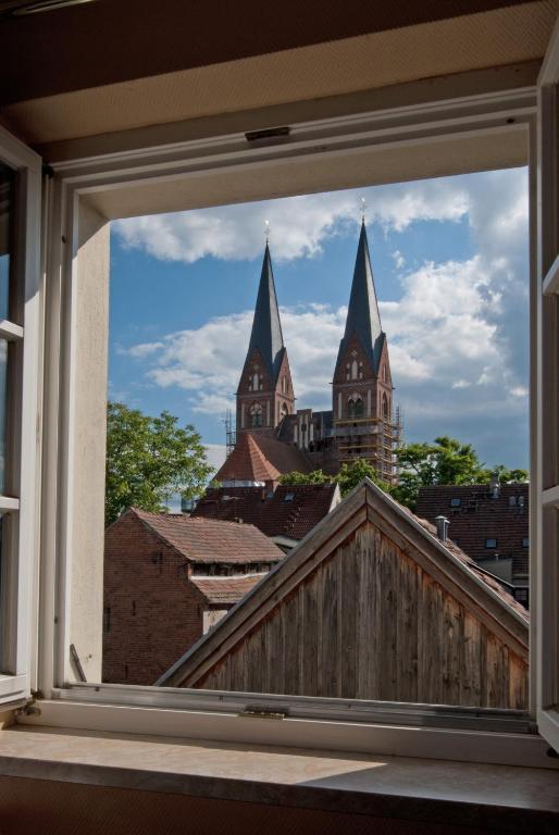 Up Hus Hotel Neuruppin Extérieur photo