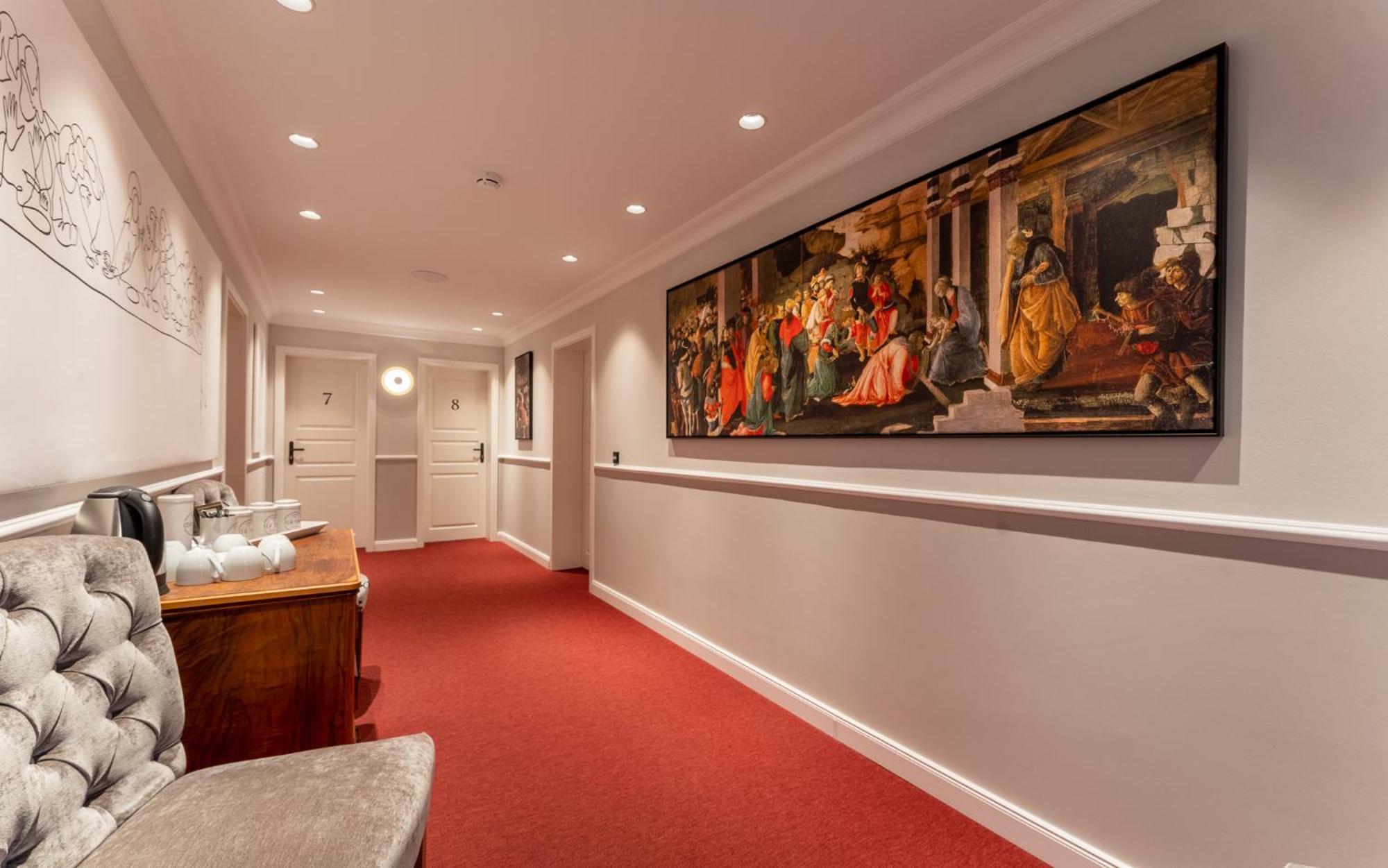 Up Hus Hotel Neuruppin Extérieur photo