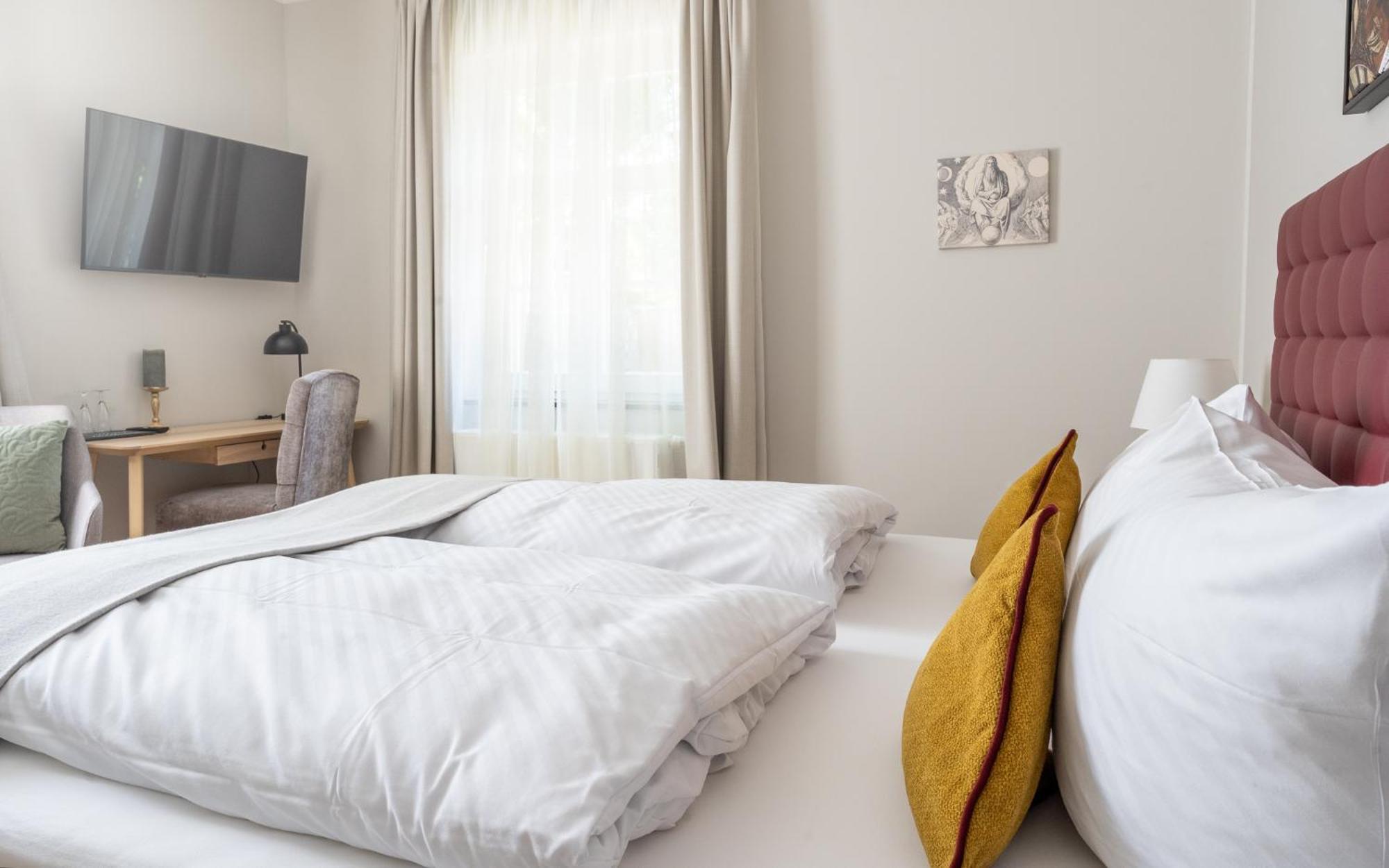 Up Hus Hotel Neuruppin Extérieur photo